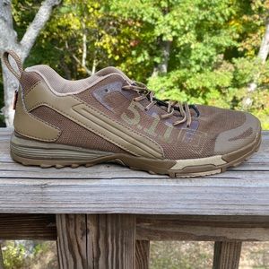 5.11 Recon trainers.